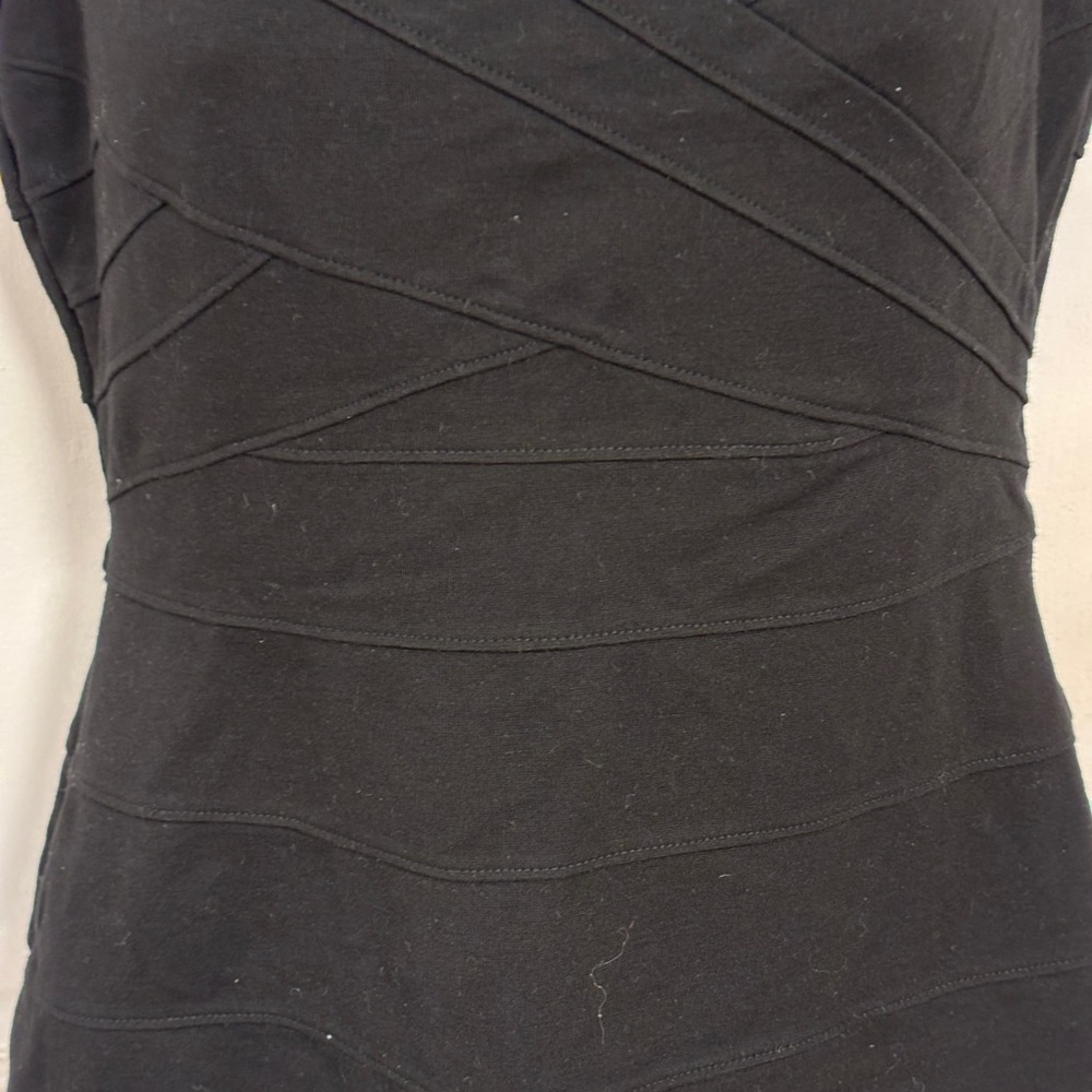 White House Black Market Ribbed V Neck Tank Top Sz XS. - Picture 2 of 8